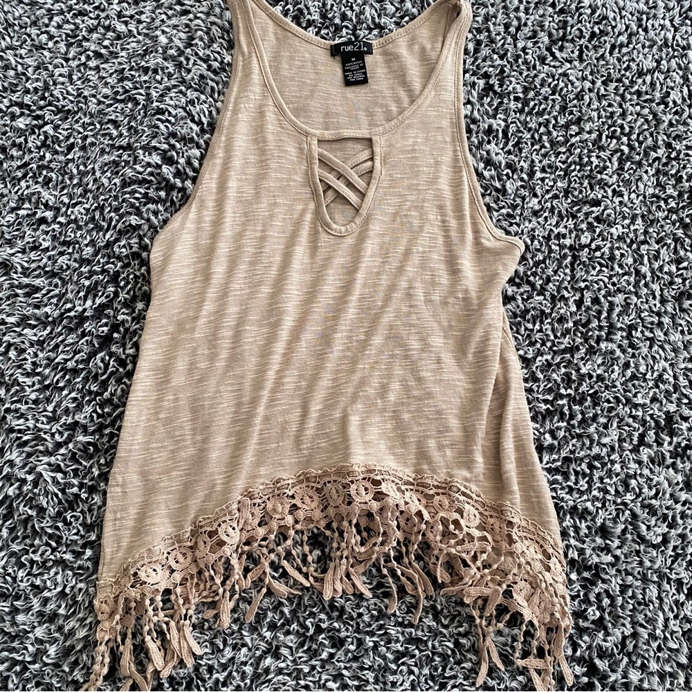 Rue21 medium tan crop tank with lace design